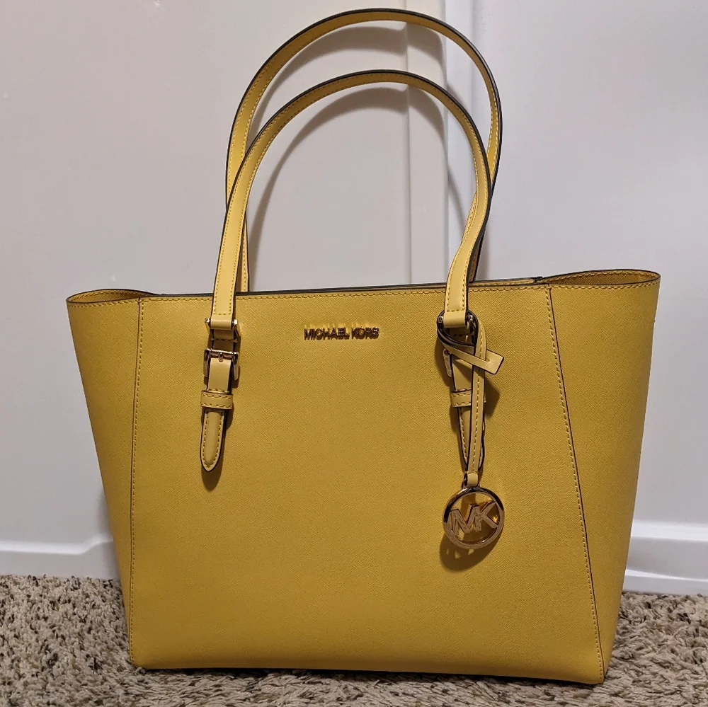 Michael Kors Daffodil Charlotte 3:1